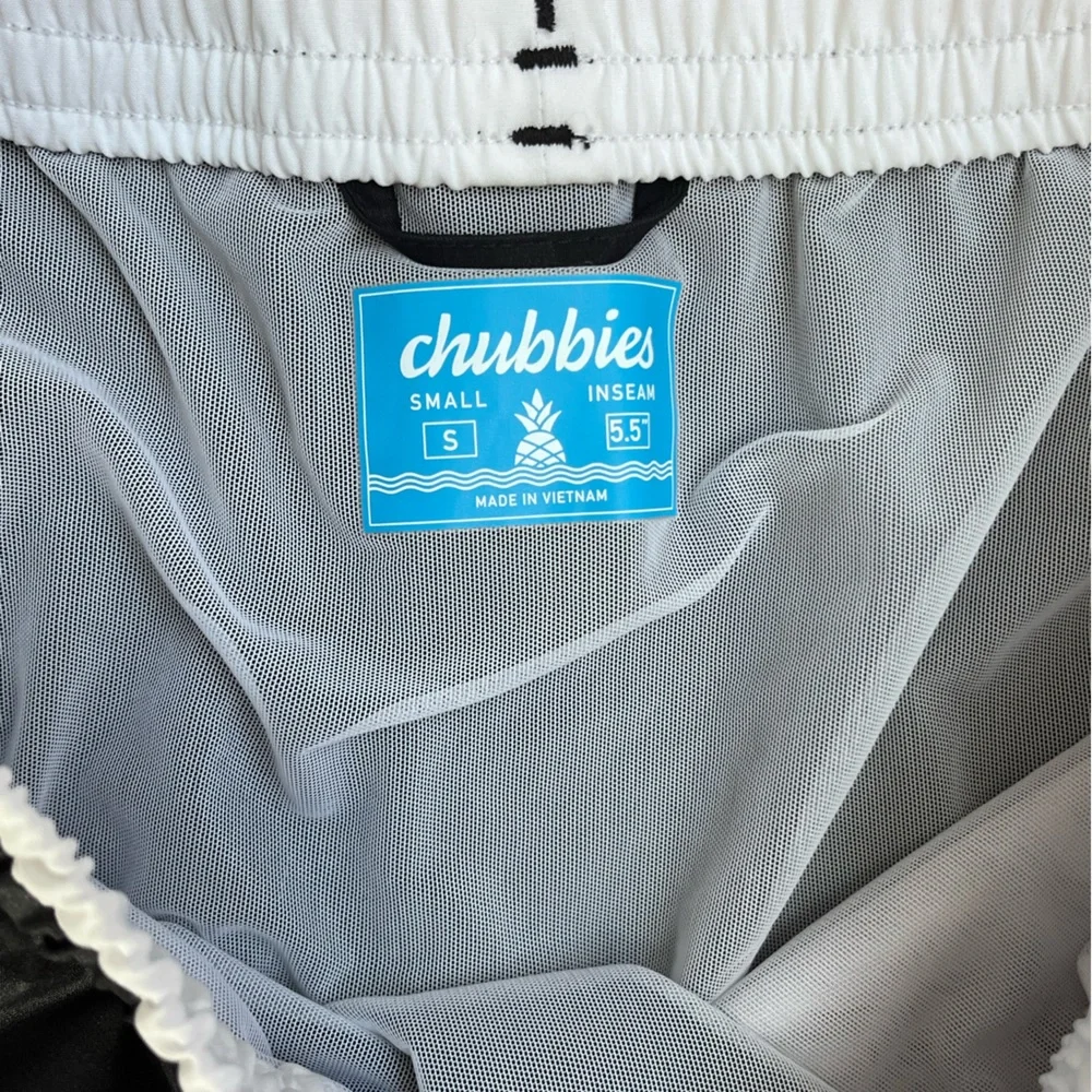 Chubbies swim trunks Black inseam 5.5” size small. 1210